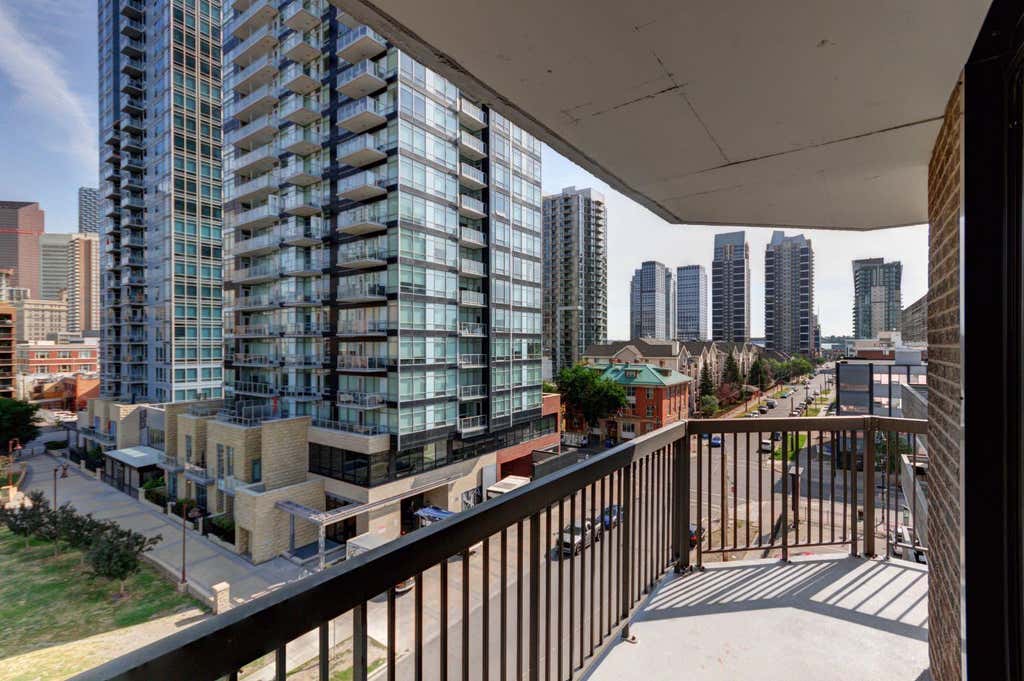 Photo of 215 14 Avenue SW #602, Calgary, AB T2R 0M2 (MLS # A2334017)