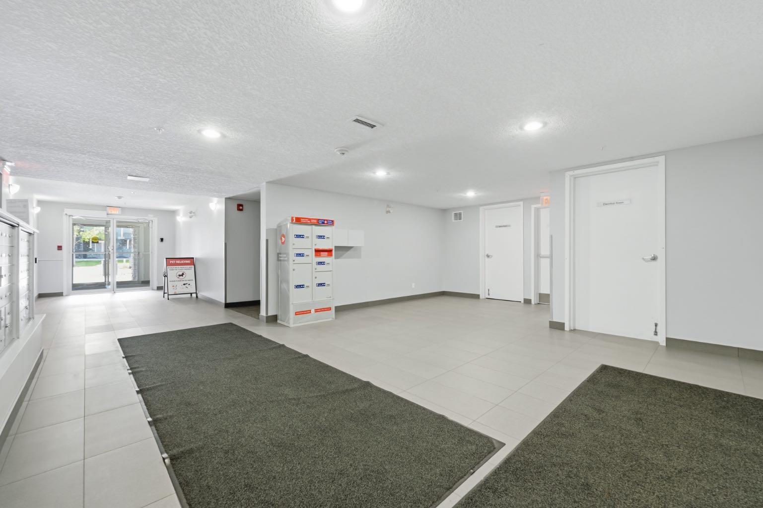 115 Prestwick Villas SE 2223