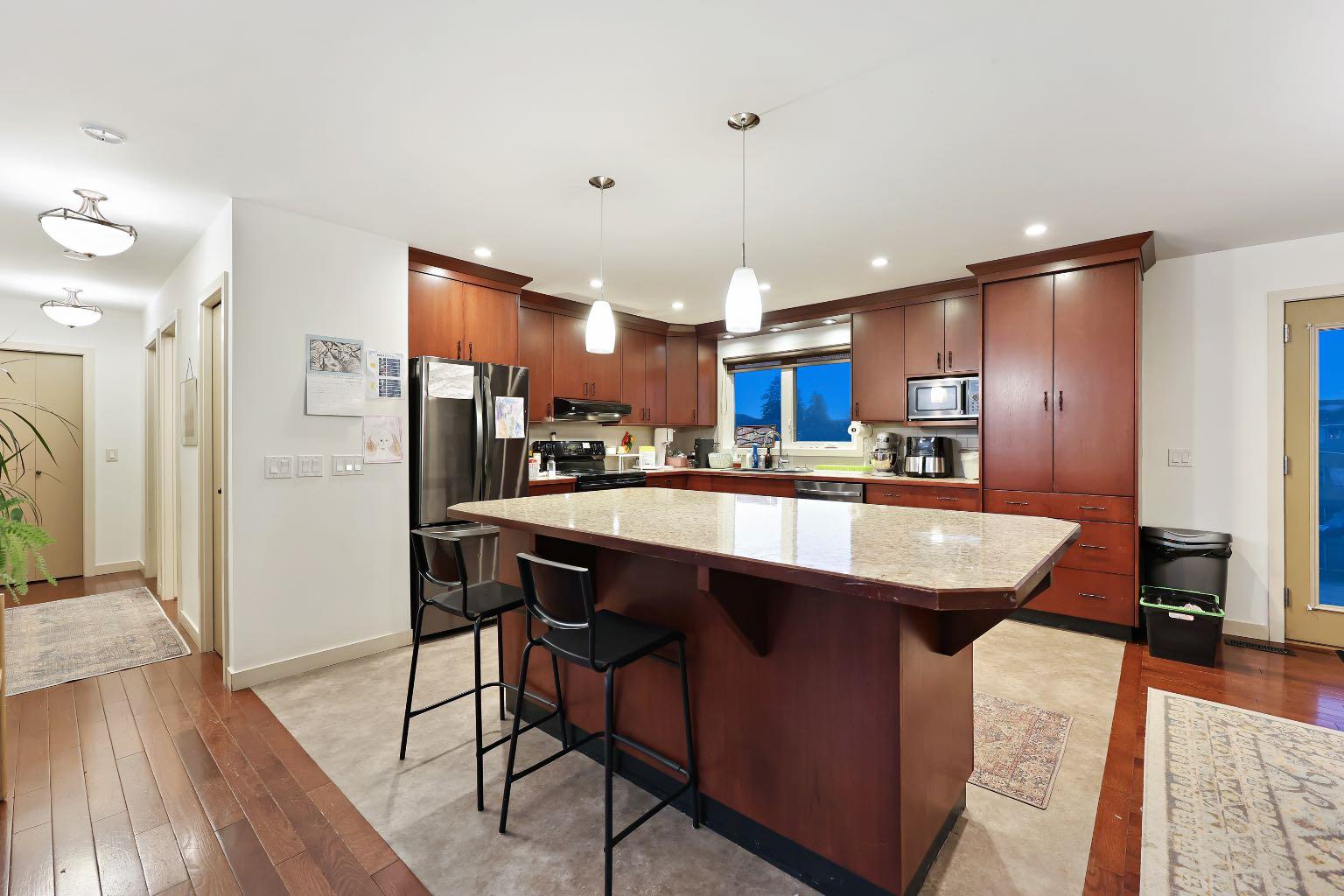 256 Lysander Place SE