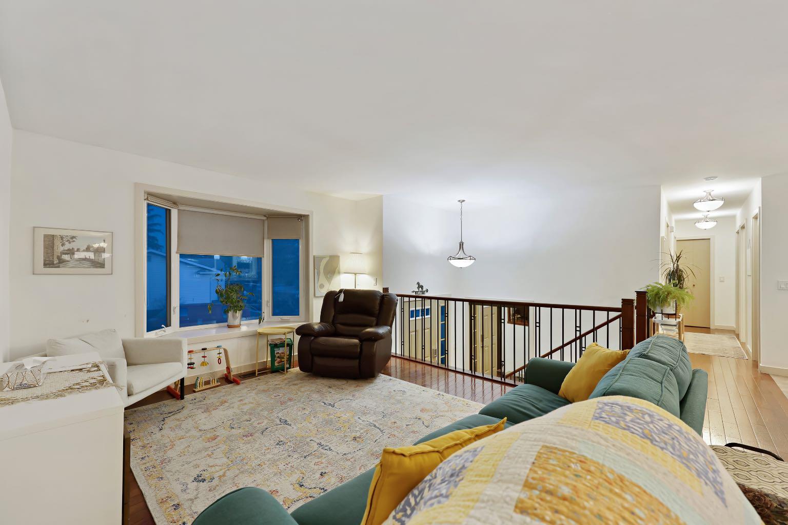 256 Lysander Place SE