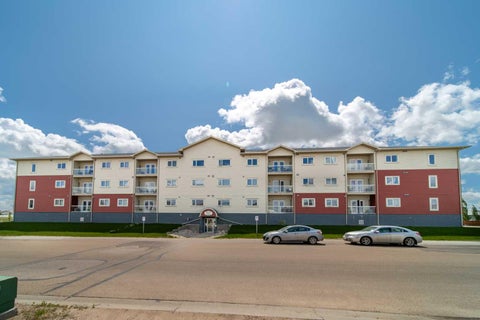 Photo of 2609 11 Avenue #206, Wainwright, AB T9W 0A3 (MLS # A2354850)