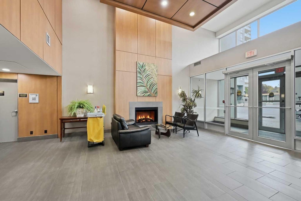 Photo of 77 Spruce Place SW #1003, Calgary, AB T3C 3X6 (MLS # A2349229)