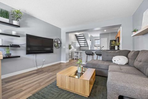 Photo of 3065 New Brighton Gardens SE, Calgary, AB T2Z 0A4 (MLS # A2304080)