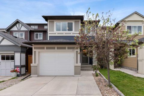 Photo of 95 Evansborough Common NW, Calgary, AB T3P 0N8 (MLS # A2236796)
