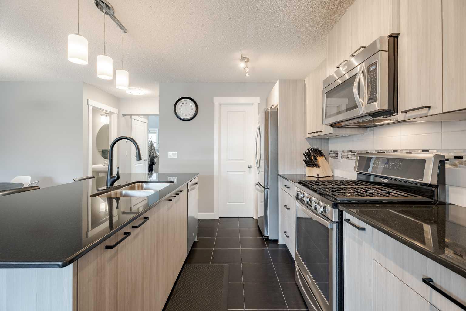 110 Skyview Ranch Manor NE