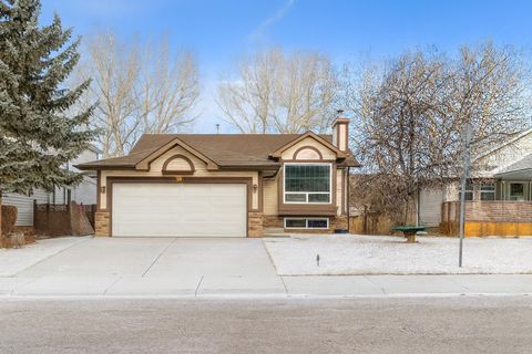 36 Riverview Drive Cochrane AB T4C 1K1