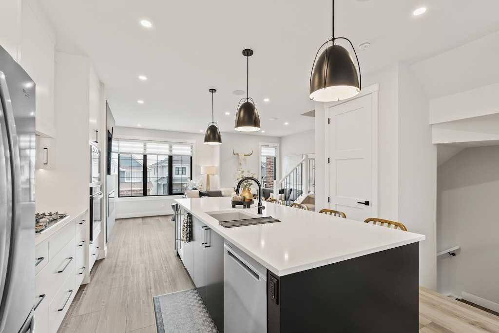 138 Discovery Drive SW