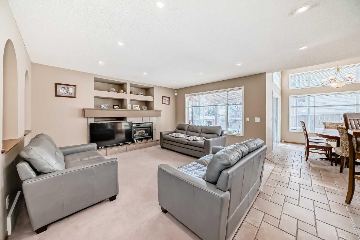 3767 Springbank Drive SW