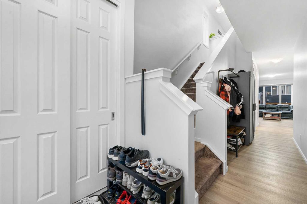 Photo of 281 Yorkville Road SW, Calgary, AB T2X 4X3 (MLS # A2293511)