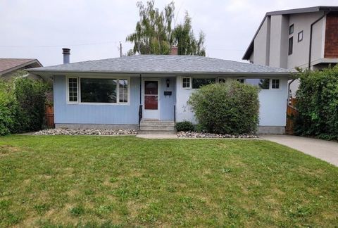 Photo of 3719 43 Street SW, Calgary, AB T3E 3P7 (MLS # A2305957)