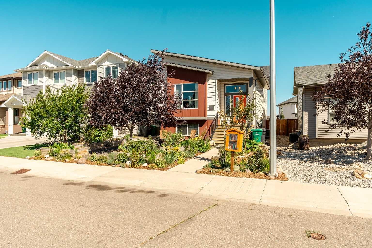336 Crocus Terrace W