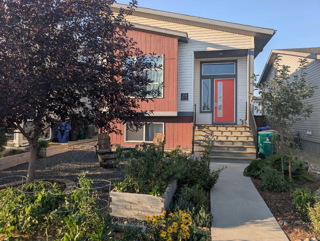 Photo of 336 Crocus Terrace W, Lethbridge, AB T1J 5J3 (MLS # A2340927)