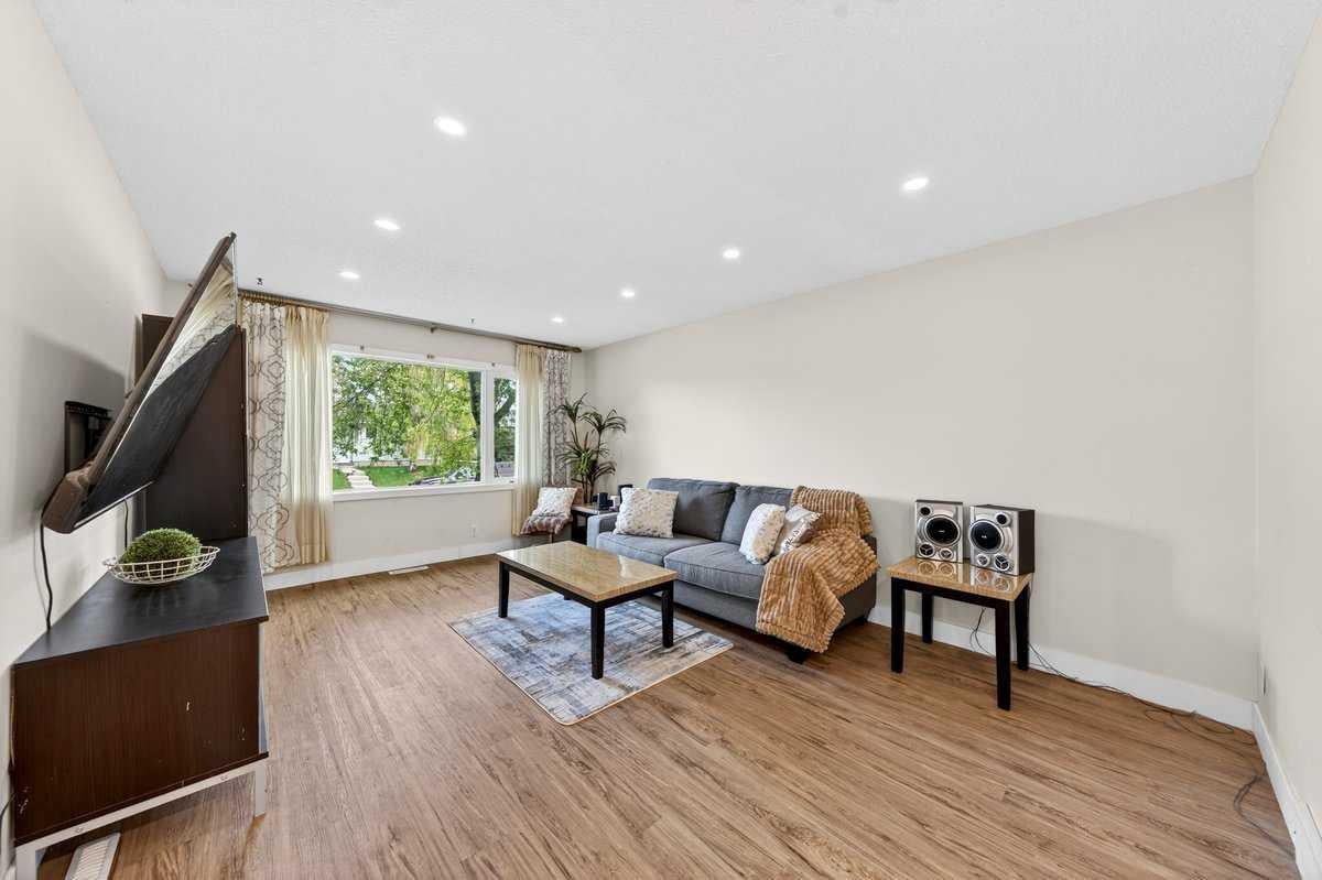 227 Martell Road NE