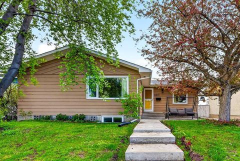 Photo of 227 Martell Road NE, Calgary, AB T2A 2X2 (MLS # A2312097)