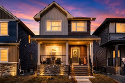 Photo of 483 Lawthorn Way SE, Airdrie, AB T4A 3M8 (MLS # A2329389)