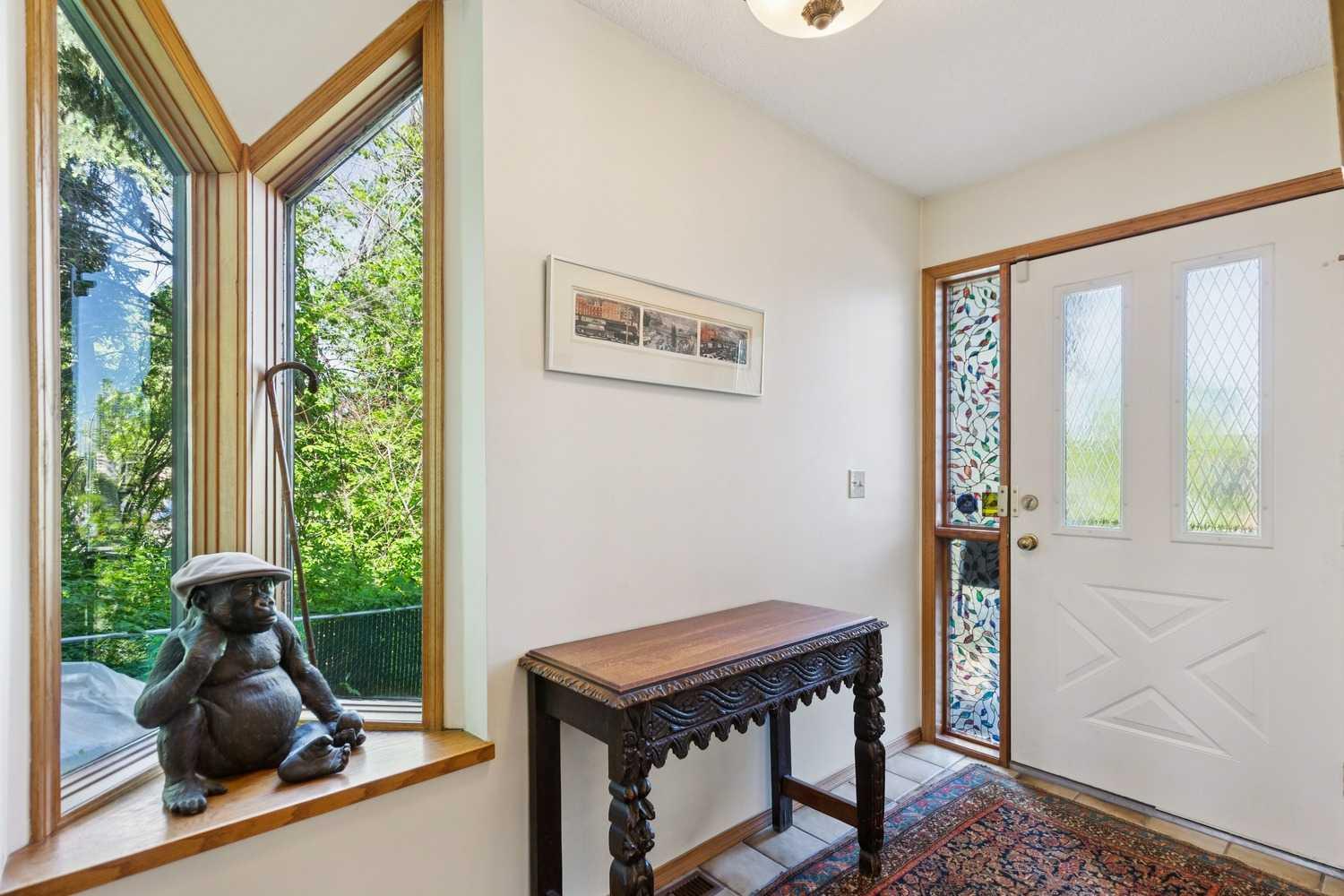839 Royal Avenue SW