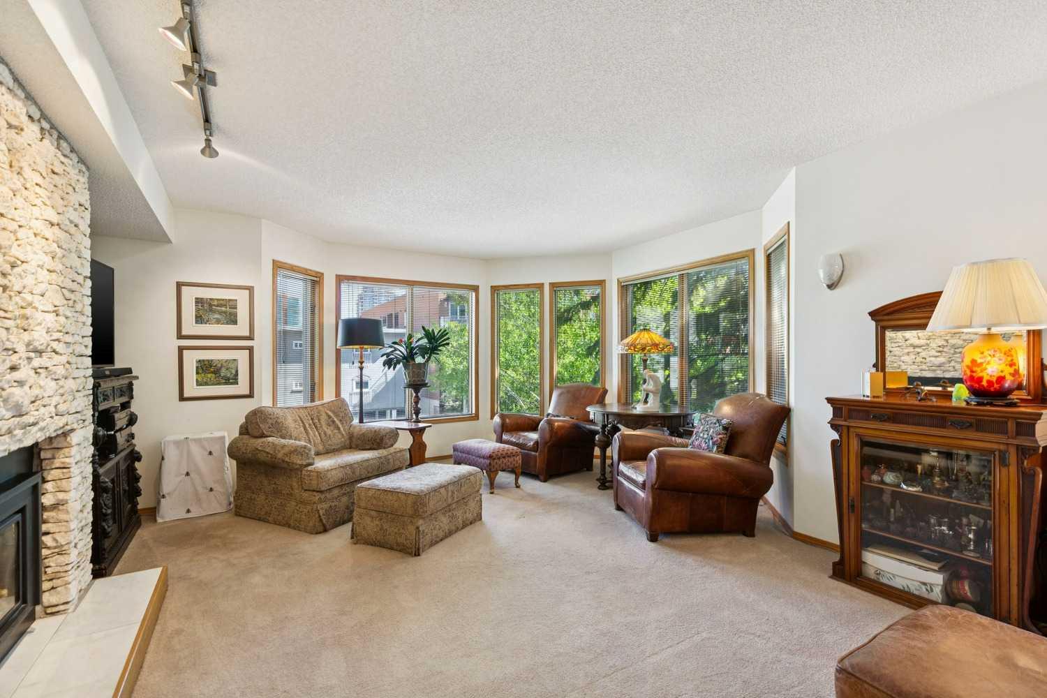 839 Royal Avenue SW