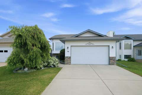 Photo of 98 Duval Crescent, Red Deer, AB T4R 2Z2 (MLS # A2332051)