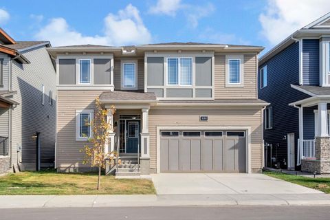 Photo of 155 Carringham Way NW, Calgary, AB T4B 3P5 (MLS # A2305925)