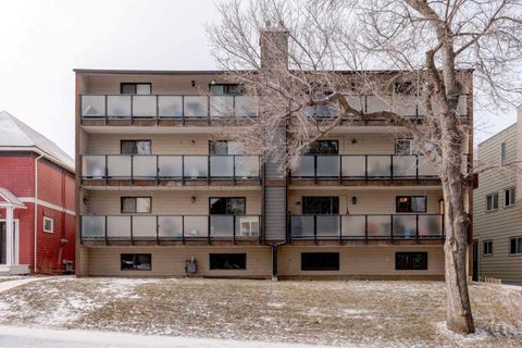 1821 17A Street SW 101 Calgary AB T2T 4R7