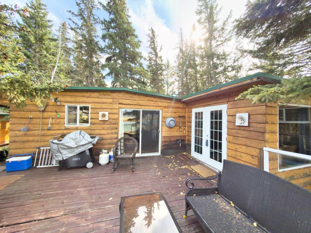 Photo of 16 Lee Lake Road, Rural Pincher Creek No. 9, M.D. of, AB T0K 1W0 (MLS # A2354431)