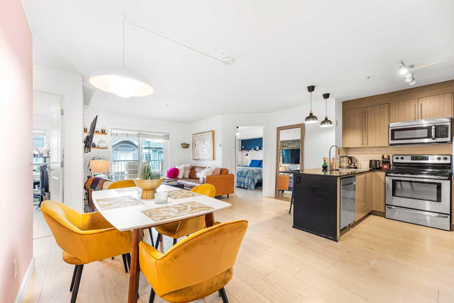 11 Mahogany Row SE 3305