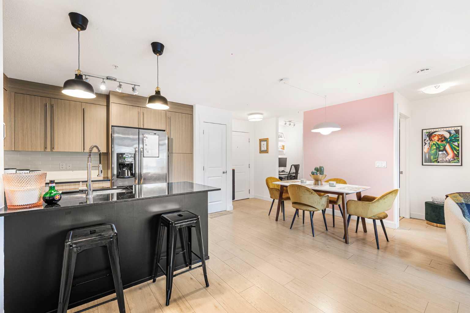 11 Mahogany Row SE 3305