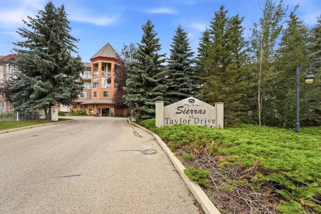 Photo of 4512 52 Avenue #422, Red Deer, AB T4N 6B9 (MLS # A2336932)
