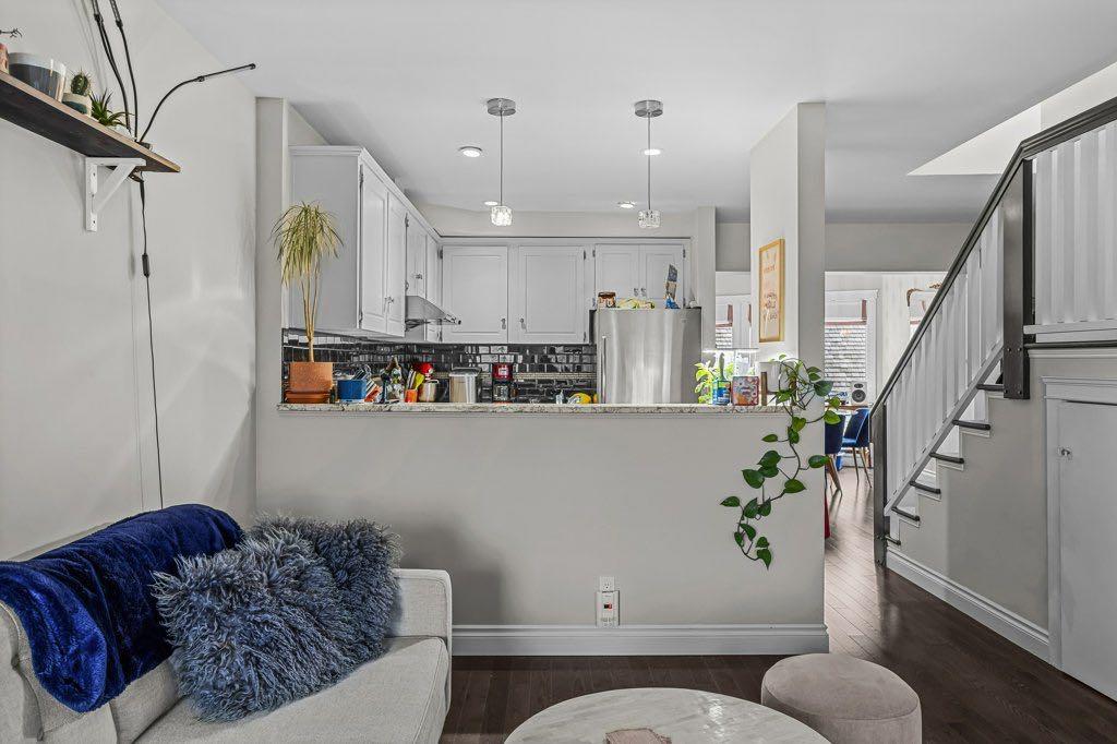 420 Squirrel Street 9