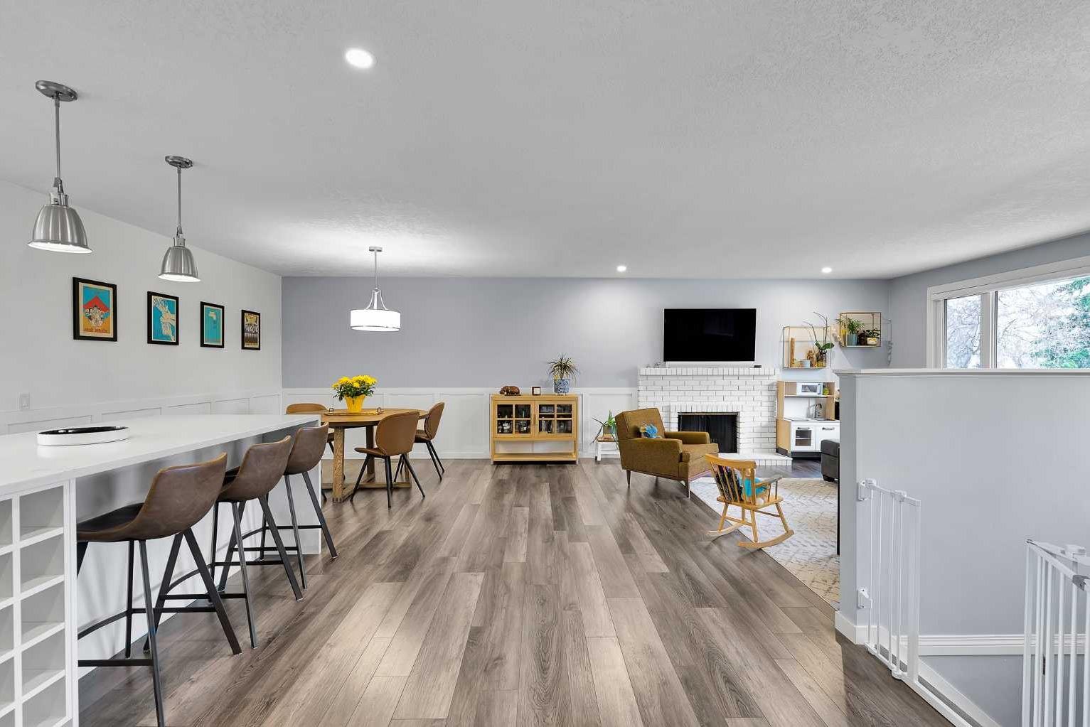 6584 Dalrymple Way NW