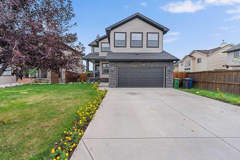 Photo of 280 Windermere Drive, Chestermere, AB T1X 1S3 (MLS # A2293509)
