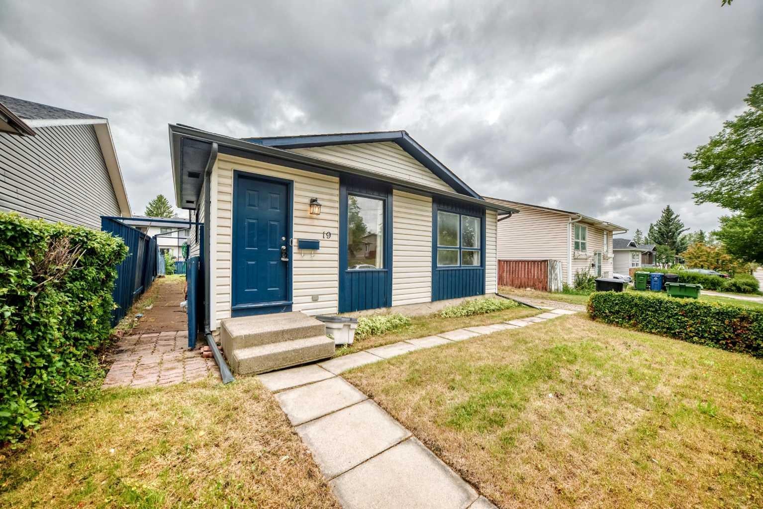 19 Falshire Drive NE