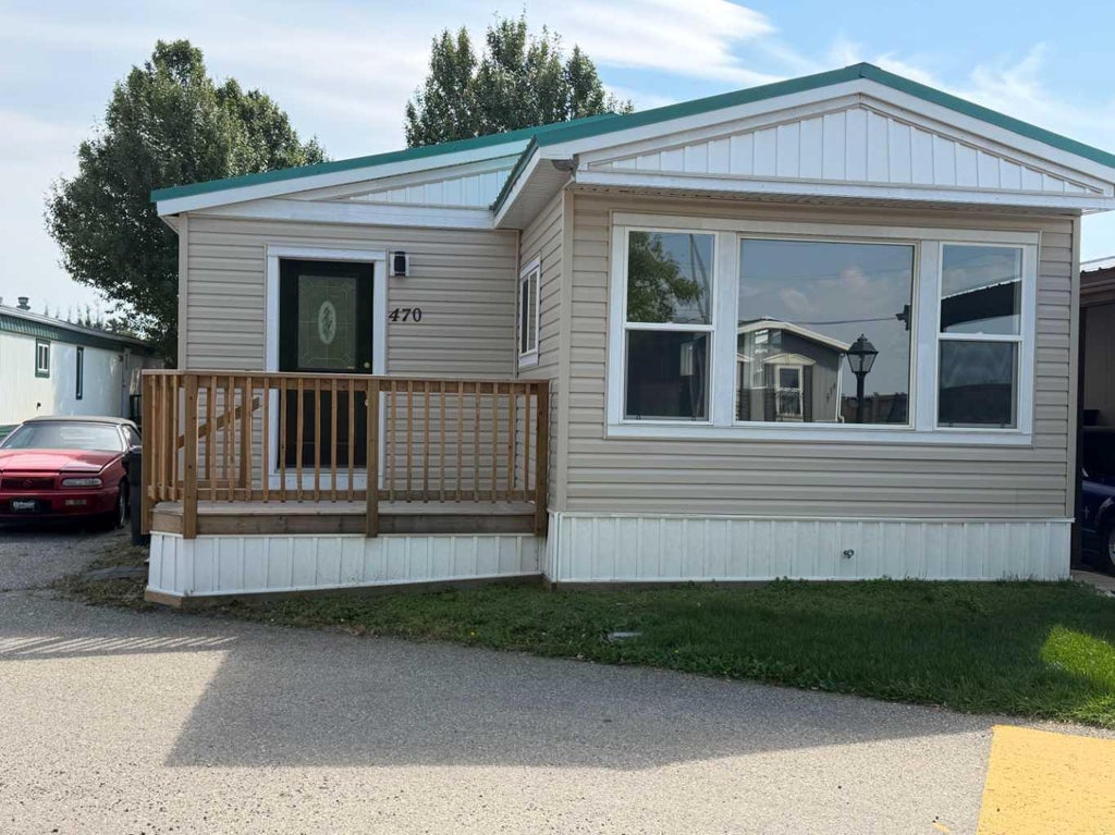 Photo of 3223 83 Street NW #470, Calgary, AB T2B 5P3 (MLS # A2298794)