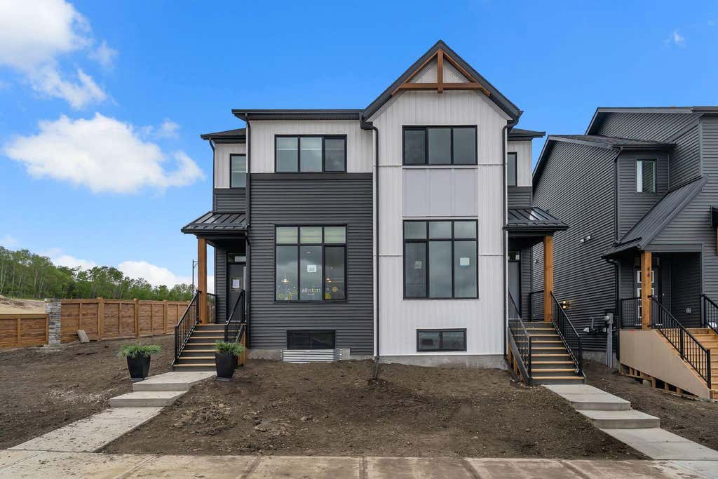 Photo of 46 Tillotson Loop, Okotoks, AB T1S 1S5 (MLS # A2317015)
