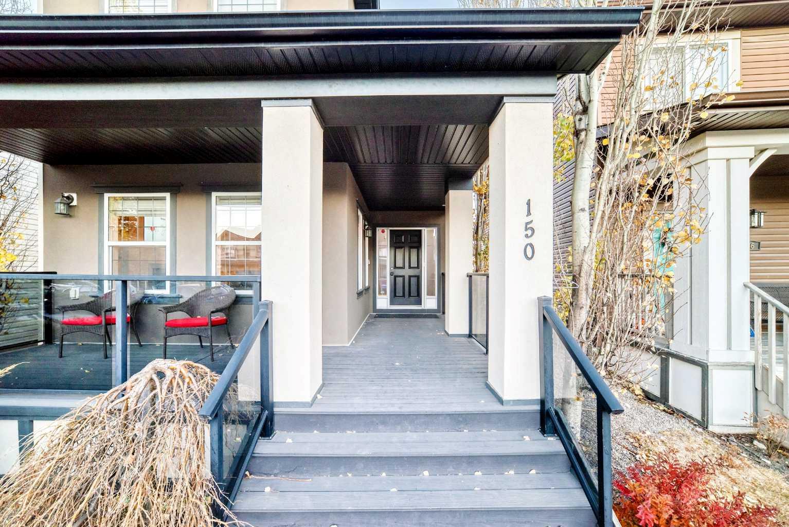 150 Copperpond Heights SE