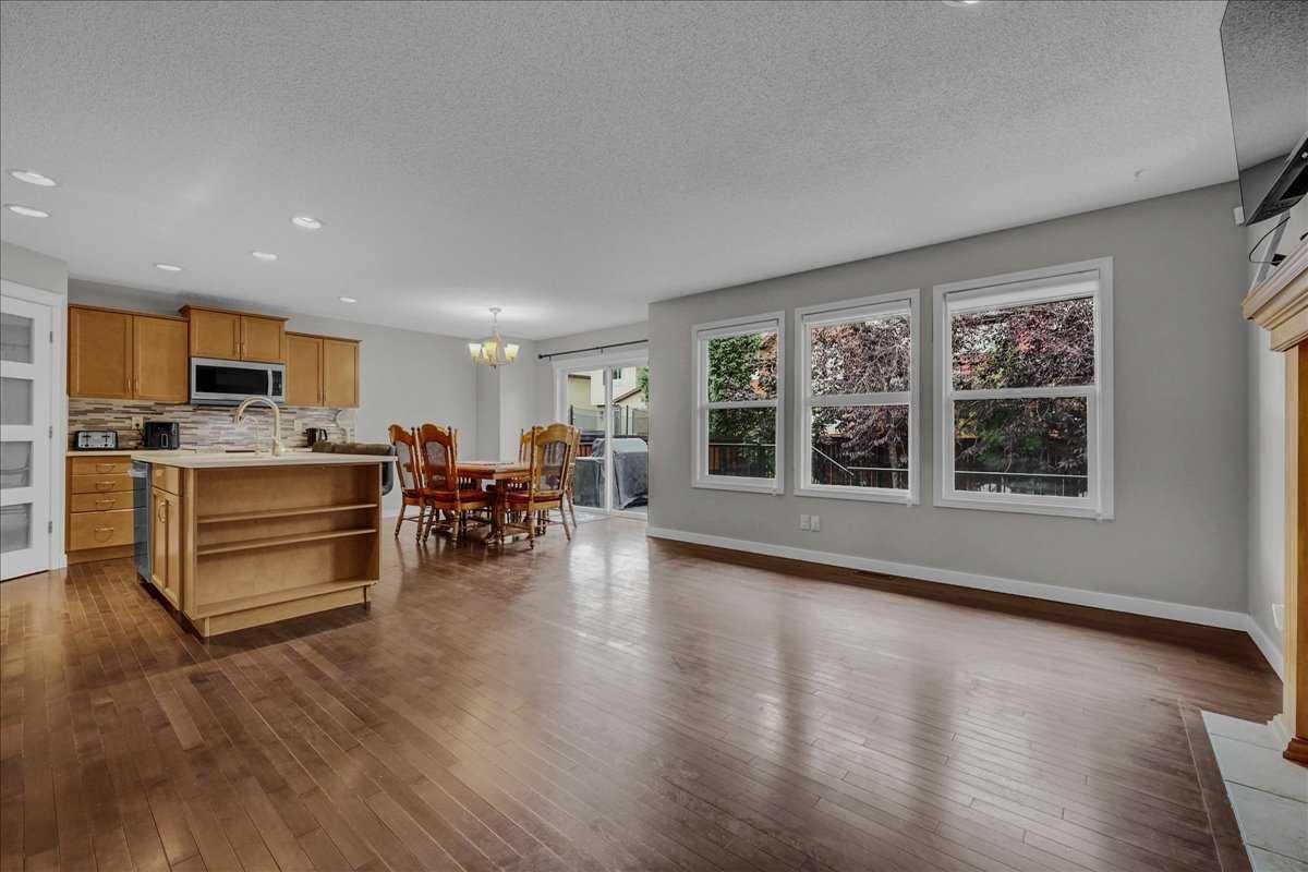 134 Autumn Close SE