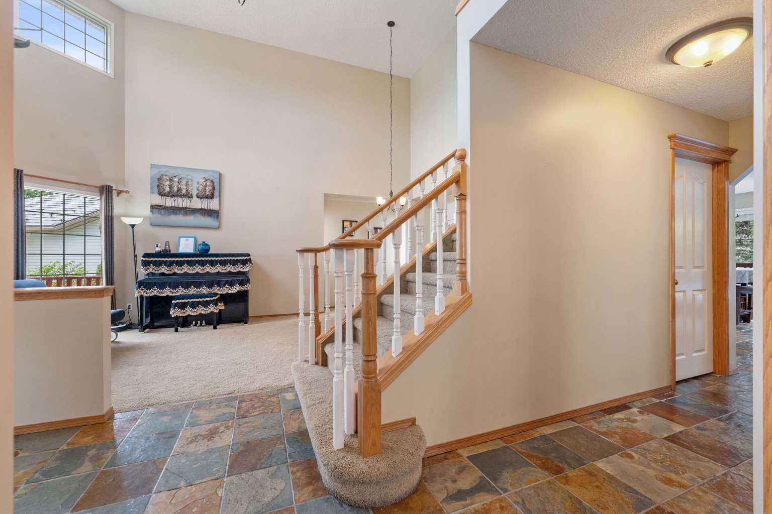 9 Valley Meadow Close NW