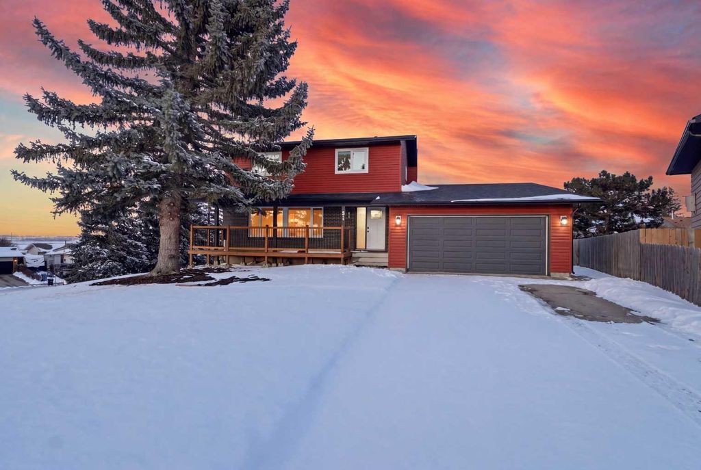 Photo of 51 Beddington Green NE, Calgary, AB T3K 1M7 (MLS # A2307437)