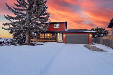 Photo of 51 Beddington Green NE, Calgary, AB T3K 1M7 (MLS # A2307437)