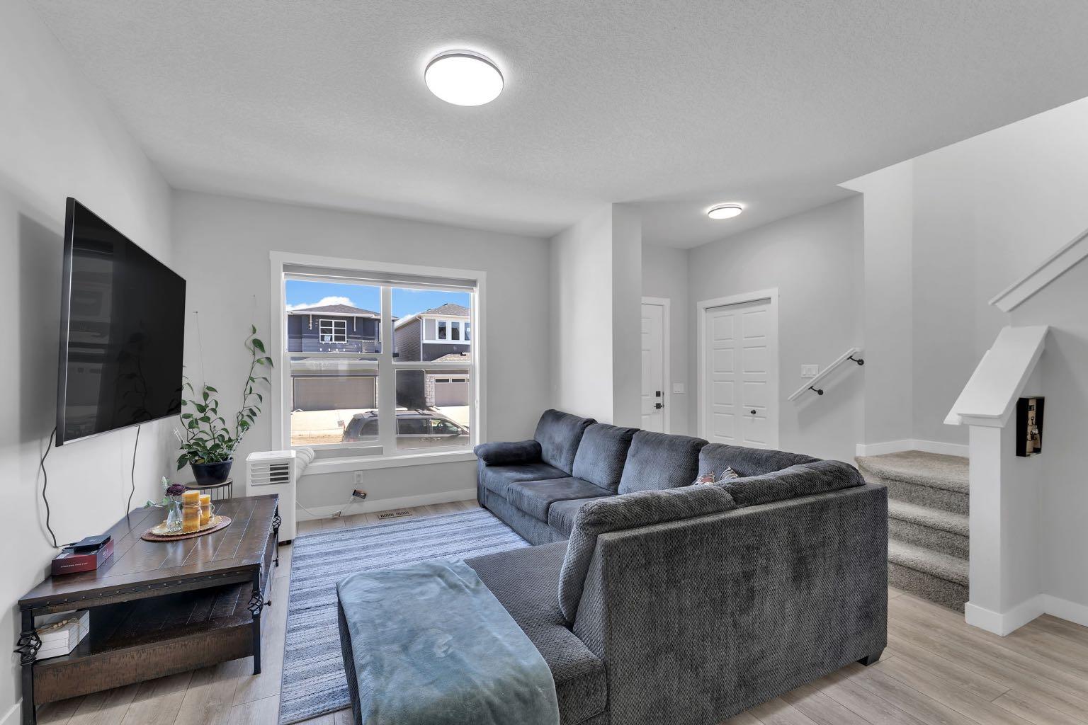 67 Corner Glen Gardens NE