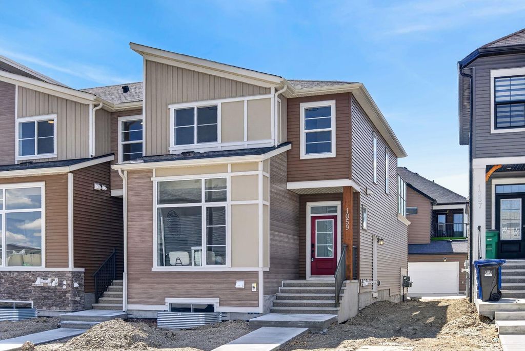 Photo of 1059 Bayview Crescent, Airdrie, AB T4B 5N8 (MLS # A2314616)