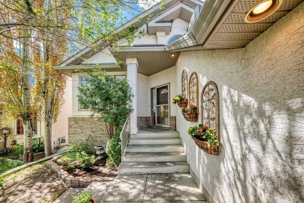 Photo of 243 Mt Assiniboine Circle SE, Calgary, AB T2Z 2N4 (MLS # A2314314)