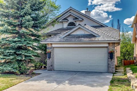 Photo of 243 Mt Assiniboine Circle SE, Calgary, AB T2Z 2N4 (MLS # A2314314)