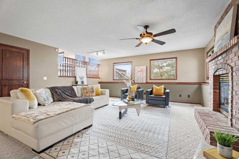 Photo of 38 Shawbrooke Place SW, Calgary, AB T2Y 3B8 (MLS # A2304138)
