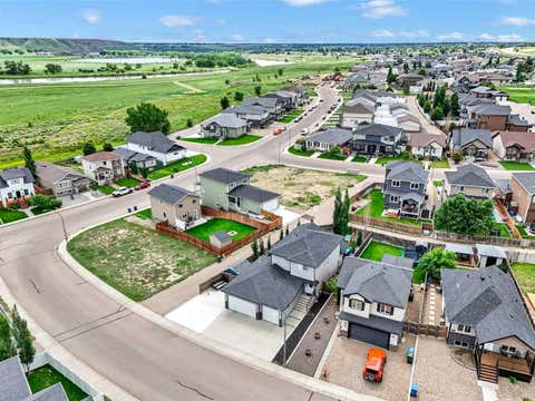 Photo of 409 Ranchview Road NE, Medicine Hat, AB T1C 0G7 (MLS # A2336109)