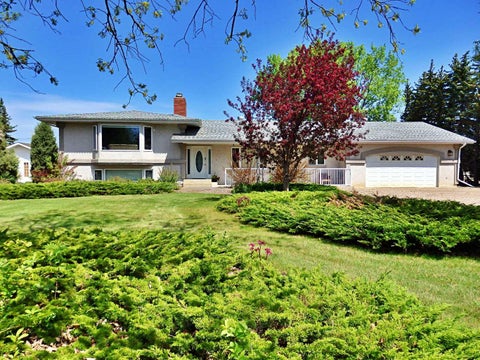 Photo of 5922 52 Avenue, Vermilion, AB T9X 1X3 (MLS # A2314885)
