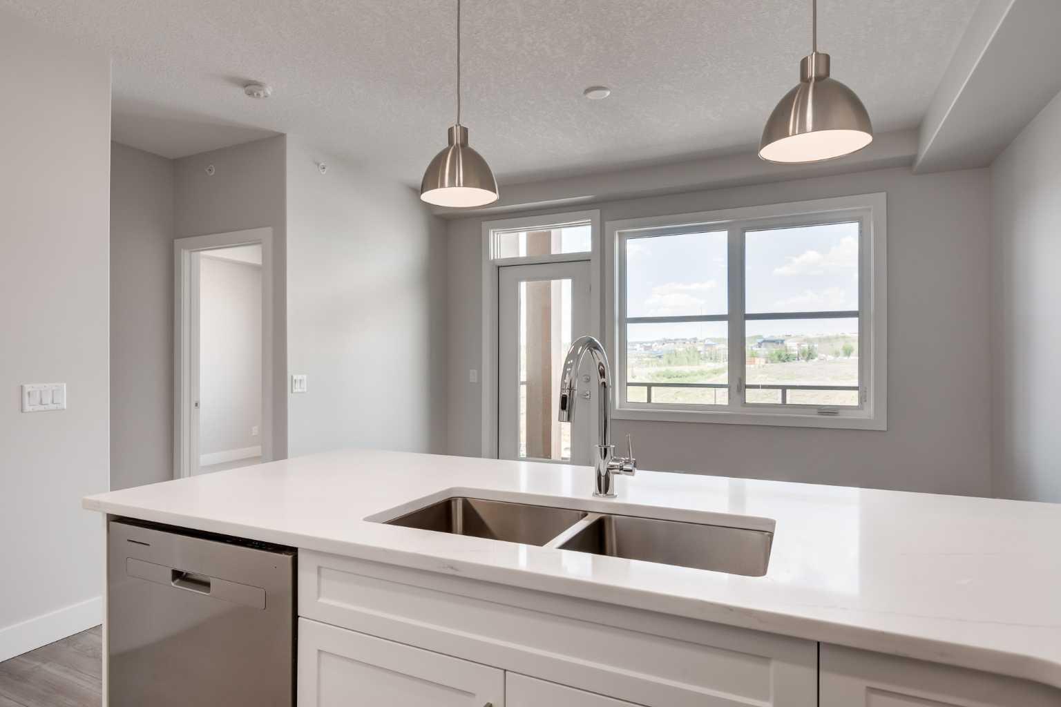 175 Wolf Hollow Crescent SE 210