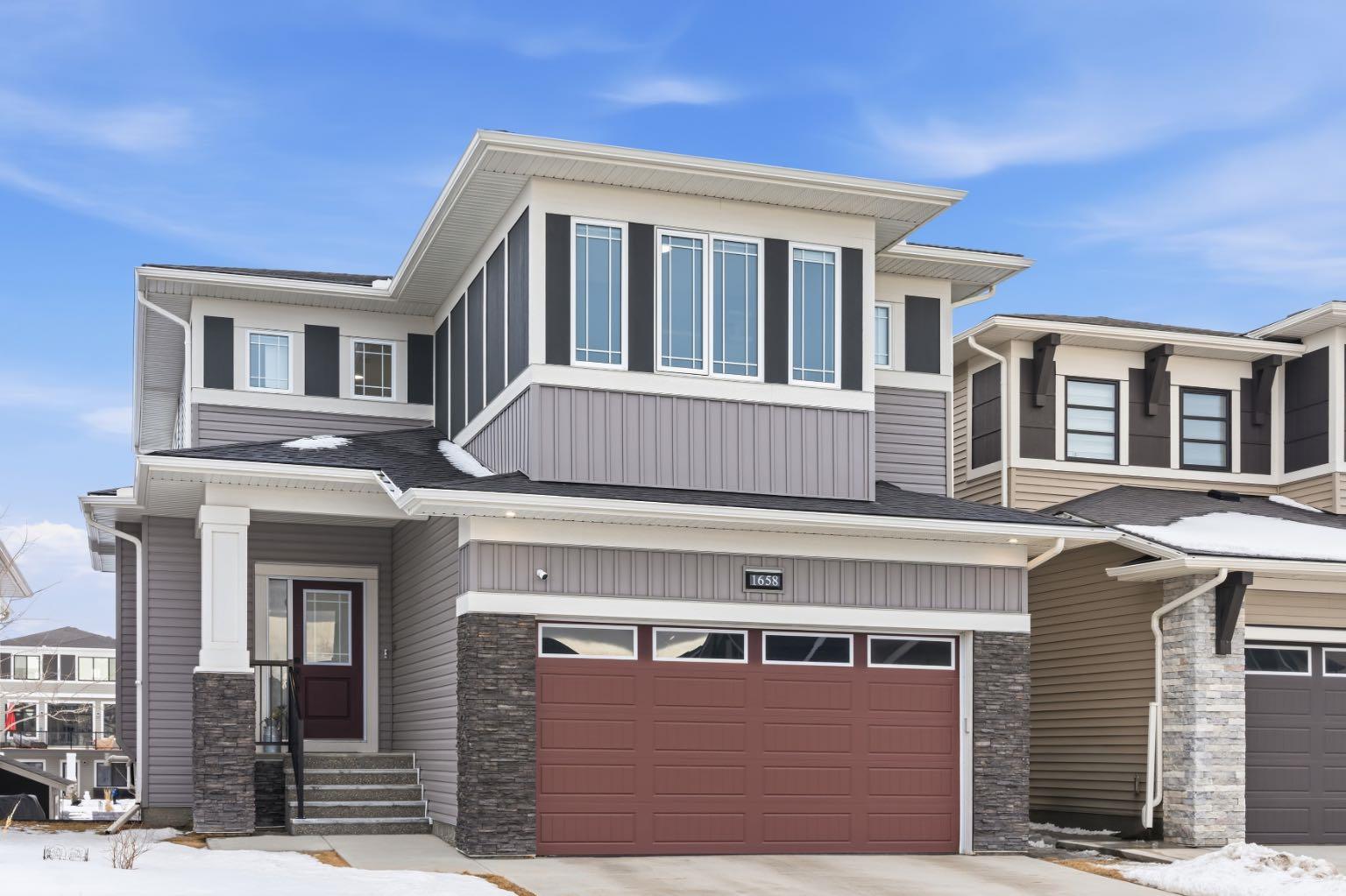 1658 Baywater Street SW