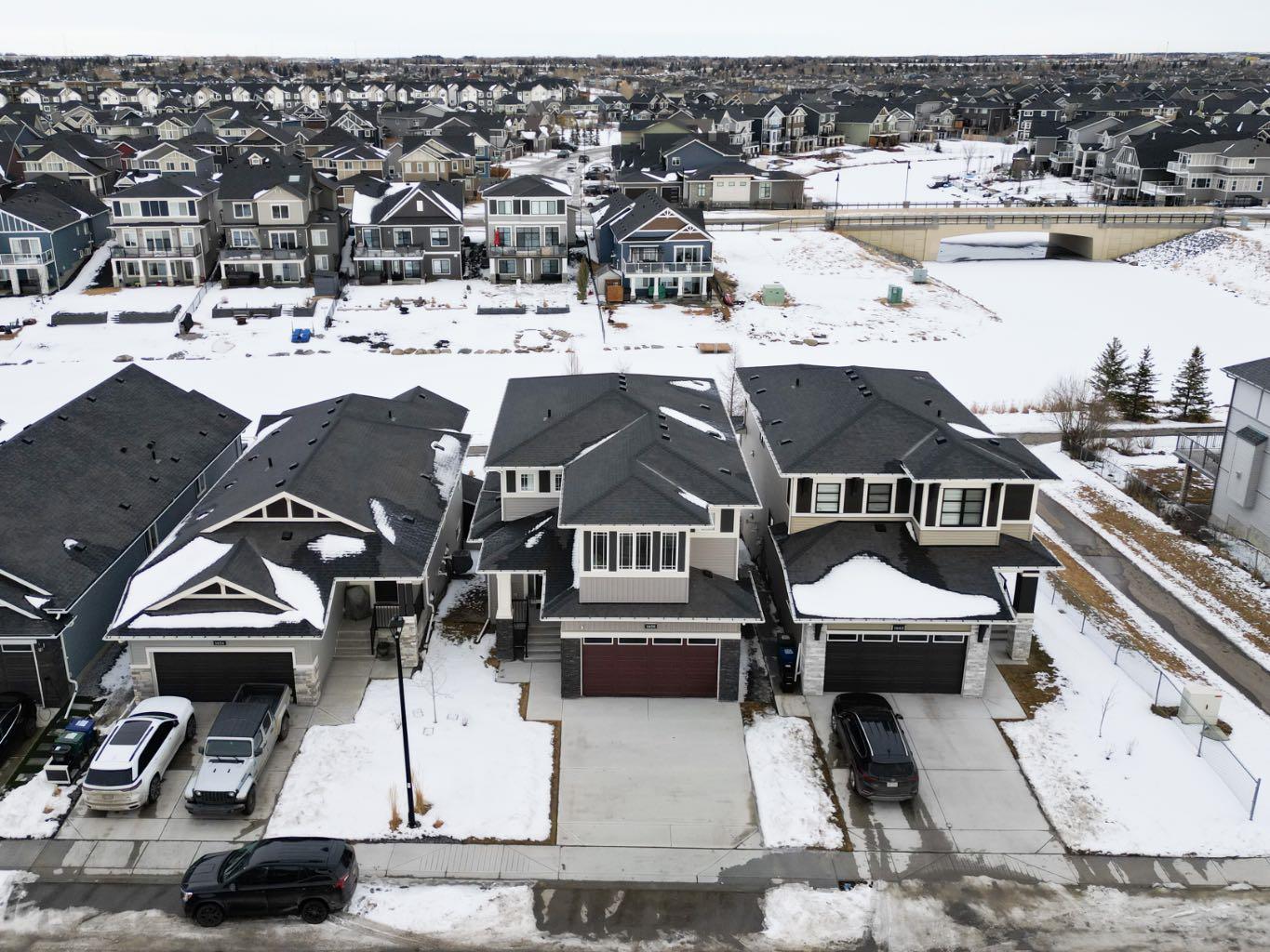 1658 Baywater Street SW