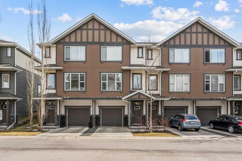 Photo of 151 New Brighton Walk SE, Calgary, AB T2Z 5C7 (MLS # A2308659)
